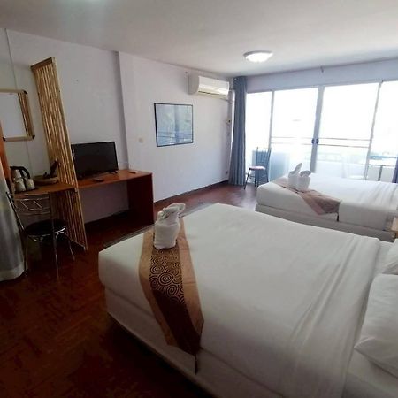 Beachfront Hotel Cha Am Cha-Am Eksteriør billede