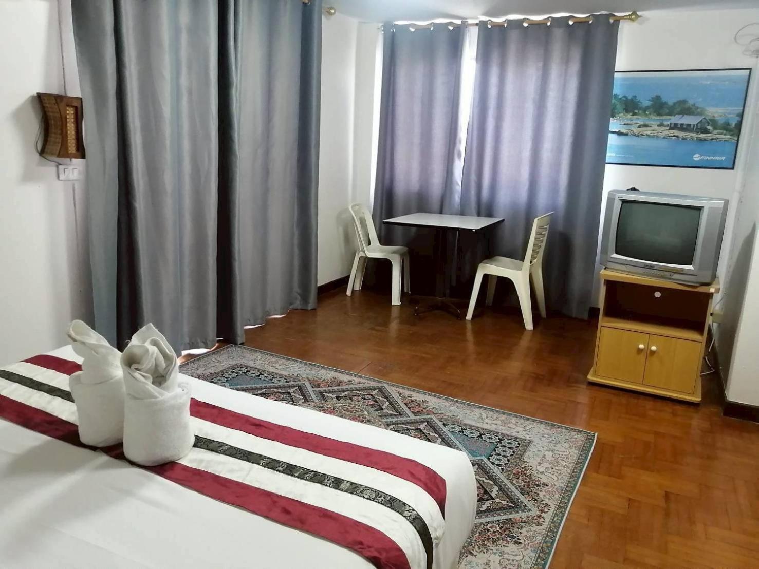 Beachfront Hotel Cha Am Cha-Am Eksteriør billede