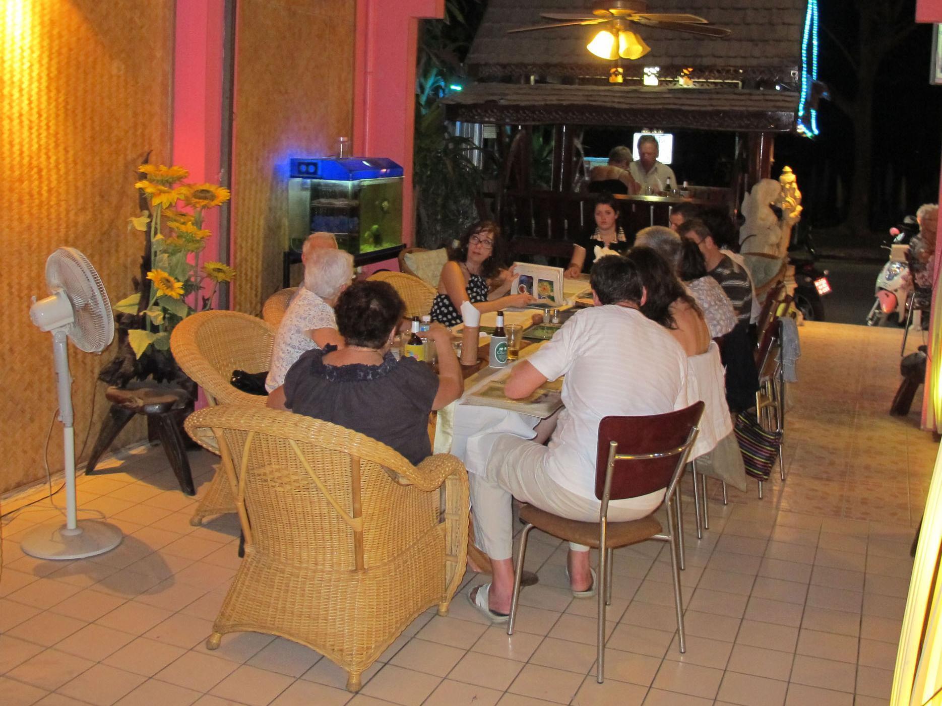 Beachfront Hotel Cha Am Cha-Am Eksteriør billede