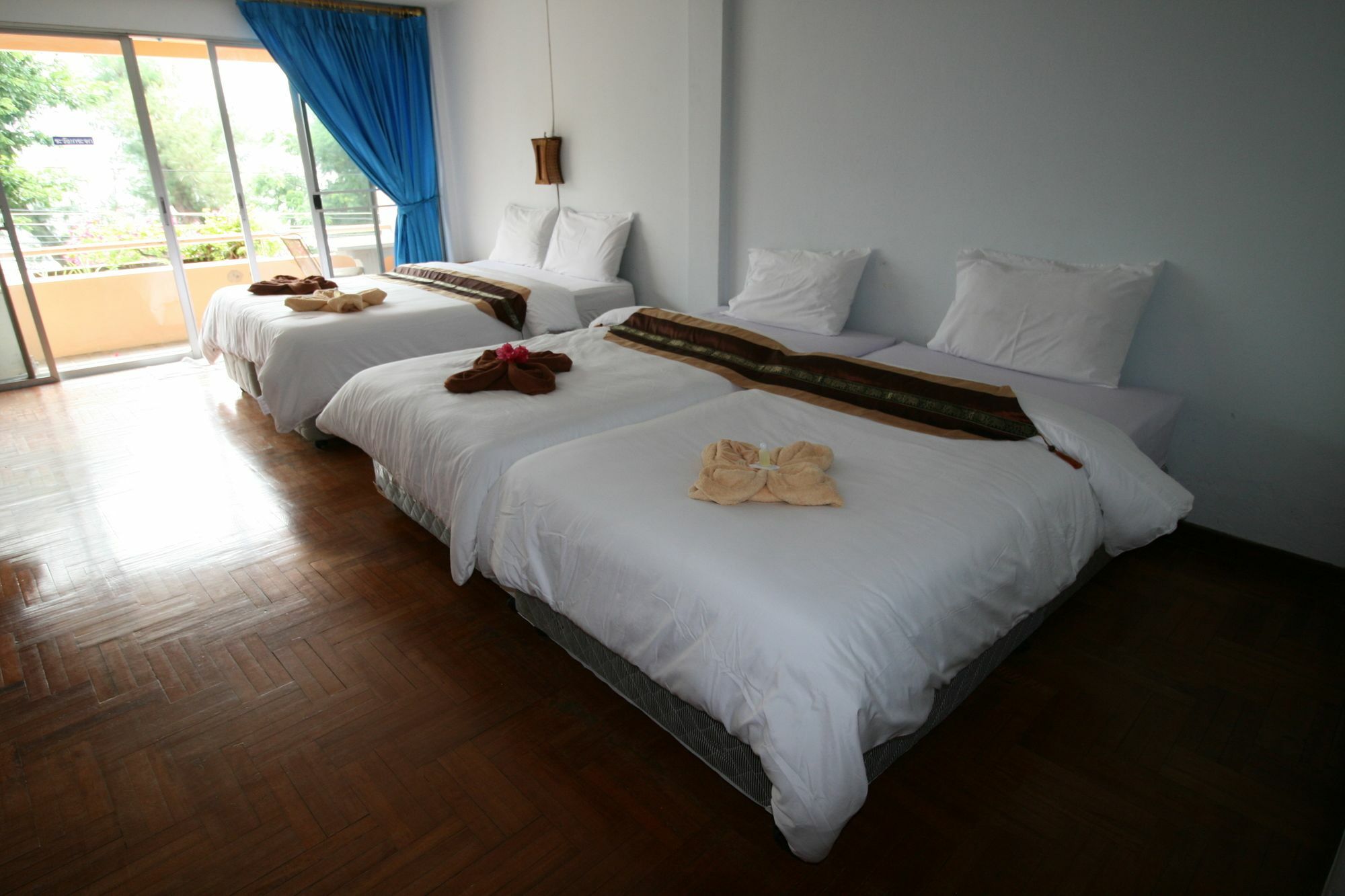 Beachfront Hotel Cha Am Cha-Am Eksteriør billede